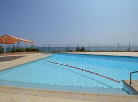 Studio Piscine Et Plage, Hotel in Santa-Lucia-di-Moriani