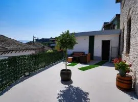 Emblematic House 3