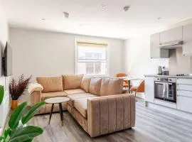 Large 2-Bedroom Apartment, Liverpool City Centre - Sleeps up to 10