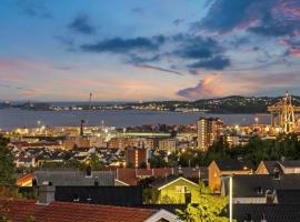 Leilighet nær Color Line i Larvik, hotel sa Lii