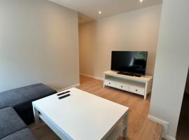 Apartment for rent in Arendal, hotel bajet di Arendal