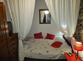 small sweet home romantic, pet-friendly hotel in Ermoupoli