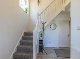 8 Bed Contractor Family Stays Free Private Parking