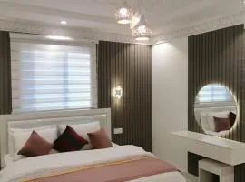 شقق النبلاء