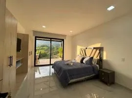 Casa con Terraza y Vista Espectacular a la Naturaleza