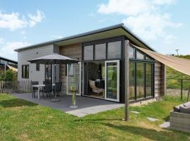 Cozy Home In Sint-Annaland With Wifi, Hotel in Sint-Annaland