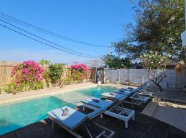 Villa Aurora: 4 BR, Front Beach