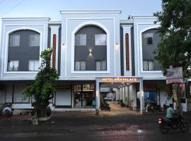 Hotel RRR Palace, hotel v destinaci Maheshwar