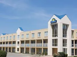 Days Inn by Wyndham West Des Moines - Clive
