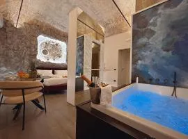 Corona Suite & Rooms
