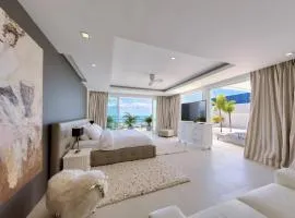 Luxury Sea View Pool Villa L at UniQue Residences