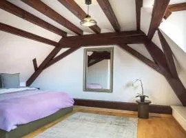 Spacious 90m2 Home, Bay Windows & Large Parking