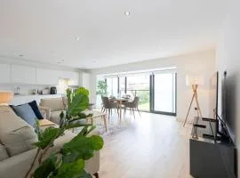Brooklyn Mews-Free Parking-Village Location
