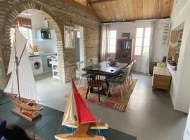 Maison chaleureuse dans les Landes à 2 min du lac et 15 min de Plage