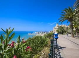 ROYAL TARRACO HomeStay by Turismar