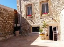Cottages Occitans