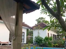 Lovina villa cinta