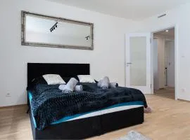 Brand Deluxe Suite