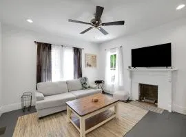 Magnolia House Walk to Festival Park home