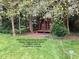 Herigerbi Park Woodland cabin, hotel v destinaci Grantham