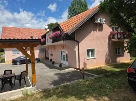 Apartman & Sobe Orhideja