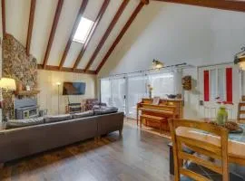 Big Bear Cabin w Game Room Mins to Ski