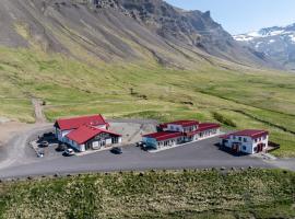 Kirkjufell Guesthouse and Apartments, παραλιακό ξενοδοχείο σε Grundarfjordur