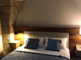 Via Montecastello Emotional Room