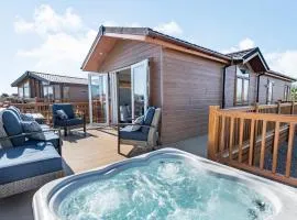 Coastal Retreat - Uk37722
