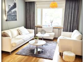 RANTATALO ONNELAN LUMO 12 hl&ouml;&auml;- 220m2 Himos 10min autolla, acomoda&ccedil;&atilde;o com cozinha em J&auml;ms&auml;