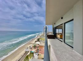 Luxury Beachfront Condo 3BR 3BA with stunning views, khách sạn ở Tijuana