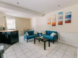 Chic 3 Bed Flat on Harbour Way