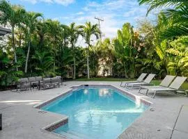 Hollywood Tropical Retreat