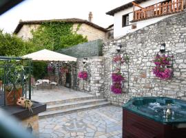 Sokaku Monark, hotel in Berat