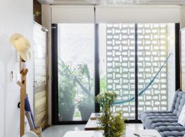 Hola Donceles Suites、カンクンのホテル