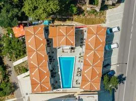 *NEW IN 2025* - Hotel Subra Atrium