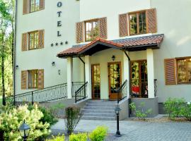 Hotel Pušyno Namai – hotel w mieście Tirkšliai