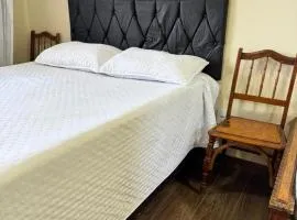 Suíte Casa de Luz-Lar na Serra-Quarto-01 - Duplo ou Triplo