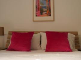 Casa Isla Holiday Suites, hotel em Sliema