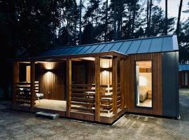 Leśna Przystań，位于波别罗沃的木屋