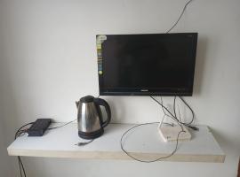 Room Family Room Cengkareng, ξενοδοχείο στην Τζακάρτα