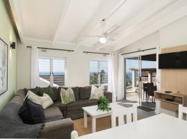 Ballito Bliss Chalet at Chaka's Rock Chalets 9, cabin in Ballito