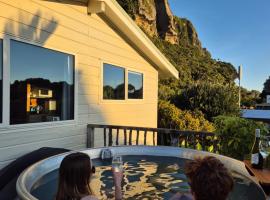 Nikauscapes - Hot Tub in Punakaiki Village, hotel v destinaci Punakaiki