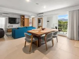 Heart of Jaco, Modern Style, Steps to the Sand