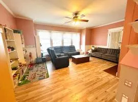 Family-Friendly Home Near Sesame Place 2 King Beds