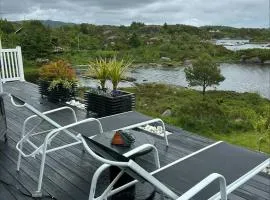 Cabin With Sea Views In Mjømna