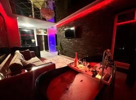 Apartament Green Park, hotel com banheiras de hidromassagem em Iaşi