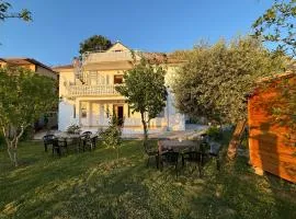 Meti Guest House