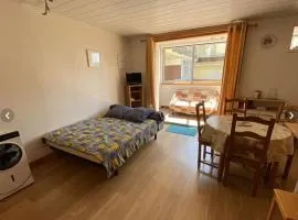 T1 meublé 300 m plage - 20 m des commerces