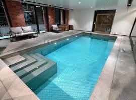 Fancy stylish and new, Hotel in Wellington